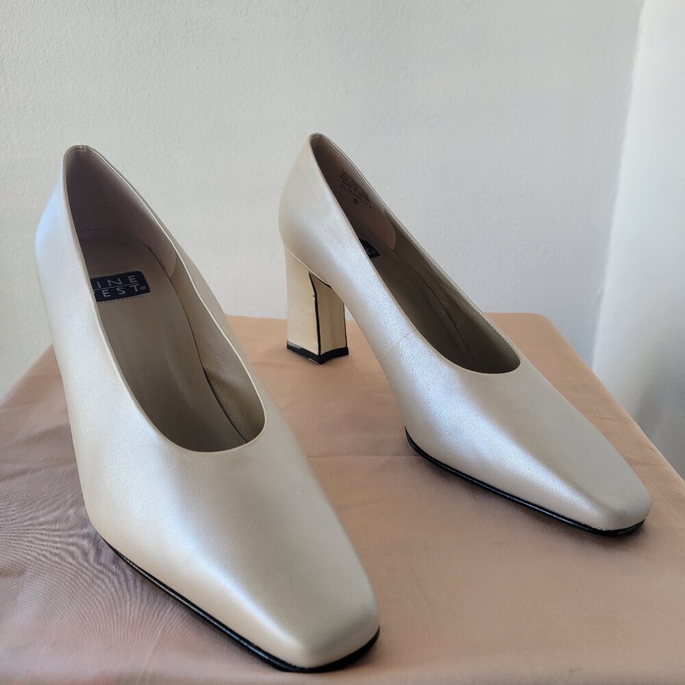 Nine West Women’s Champagne Pearl Metallic Classic Pumps (Size: 10½ M)